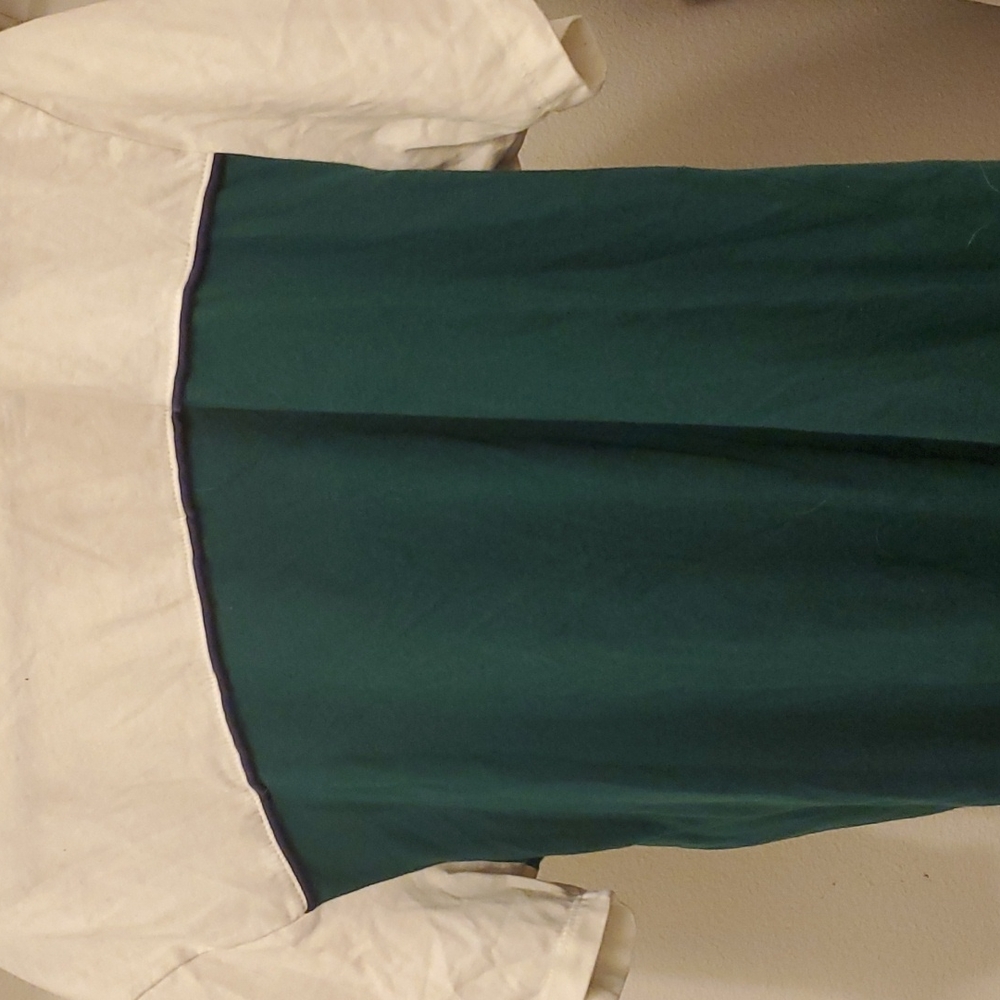 Old Navy white and Green tee